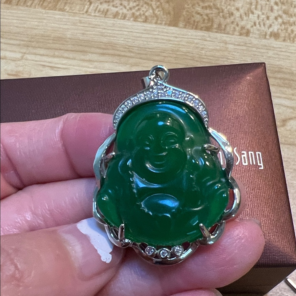 Green Jade  Buddha Pendant with Silver Accents. Women/ Men jewelry - Picture 4 of 11